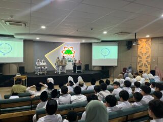 SD Islam Athirah Makassar Asah Kepemimpinan Siswa Lewat Debat OPDIS