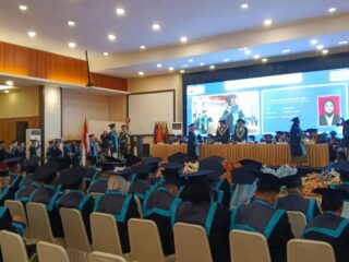 728 Lulusan Unibos Resmi Dikukuhkan, Siap Tembus Persaingan Global