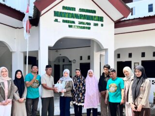 SMAS Islam Athirah Makassar Bagikan Ratusan Kilogram Daging Kurban