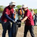 GMTD Aksi Bersih Pantai Akkarena, 306 Kilogram Sampah Terkumpul