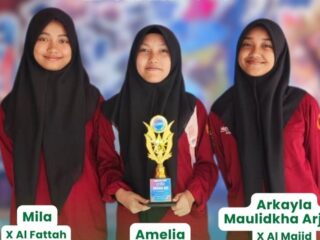 Tim Debat SMA Islam Athirah Bone Juara 3 Edufair 2026 UNM