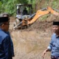 Bupati Polman Tinjau Longsor di Tutar, Akses Desa Taloba–Piriang Kembali Dibuka