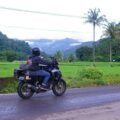 Tetap #Cari_Aman, Ini Tips Berkendara Saat Membawa Barang Belanja atau Barang Besar di Sepeda Motor
