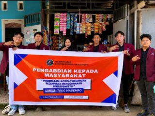 Mahasiswa STIE Ciputra Makassar Dampingi UMKM di Gowa Susun Laporan Keuangan Digital