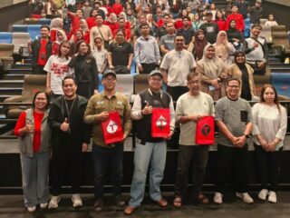 Telkomsel Prestige Ajak Pelanggan di Makassar Nobar Film Terbaru Star Wars