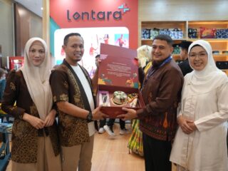Munafri - Melinda Saksikan Kapal Pinisi Makassar yang Jadi Magnet Indonesia, di City Expo APEKSI 2026