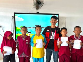 KKN Unhas Gelar Program SIGAP di SDN 69 Sikapayya, Tanamkan Disiplin dan Taat Aturan Sejak Dini