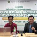 Sukirman, S.Pd., M.Pd., Ph.D (Pakai Stelan Jas) dalam Workshop Pendampingan Penulisan Artikel Berstandar SINTA 2. Merupakan Ketua Prodi Magister Pendidikan Bahasa Inggris Pascasarjana UIN Alauddin sekaligus penerima Program Beasiswa Visiting Professor/Visiting Scholar 2026 dari Kemenag RI. (Foto: Ist)