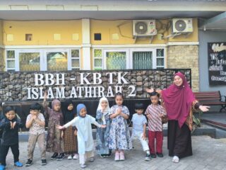 Dari Usia Dini, TK Islam Athirah Baruga Tumbuhkan Kebanggaan pada Batik